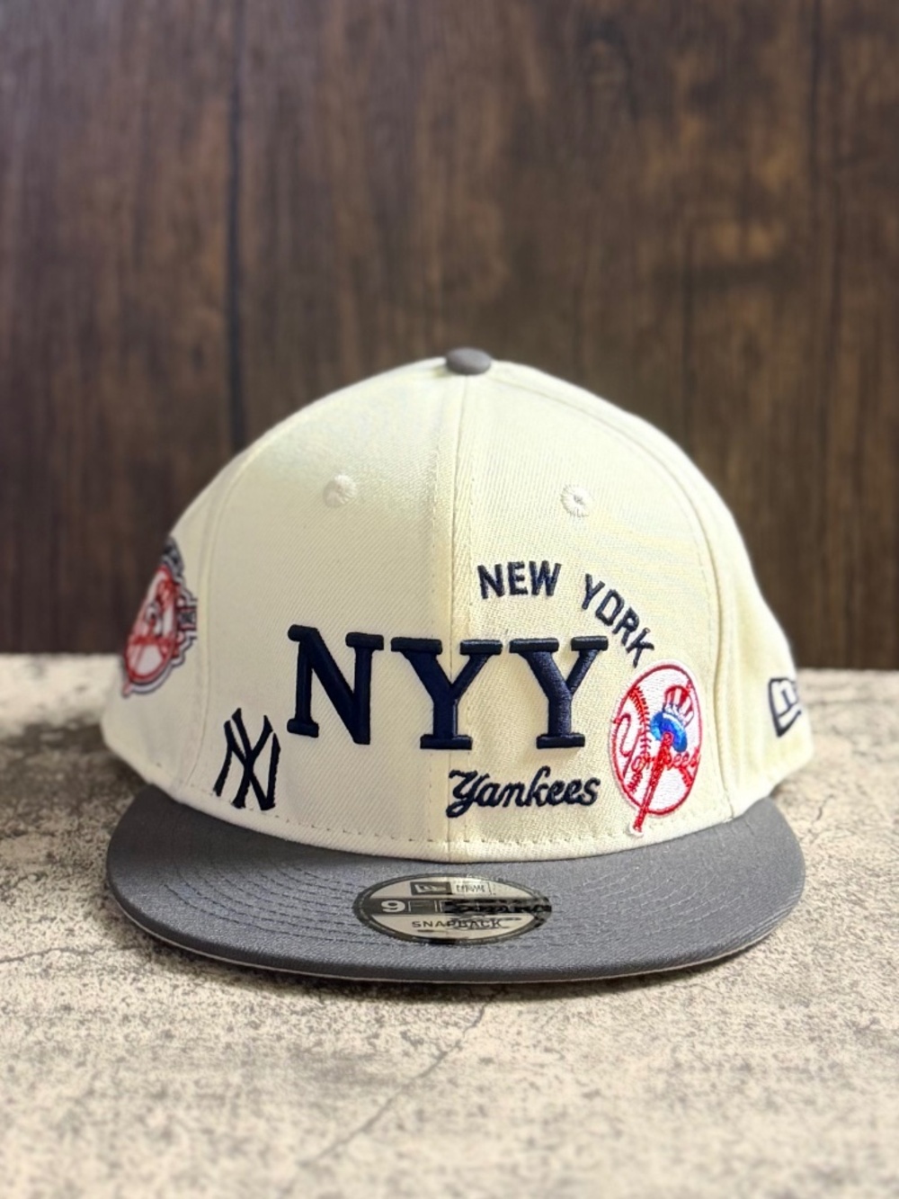 New Era 9FIFTY New York Yankees Cream Gray Snapback Hat OSFA